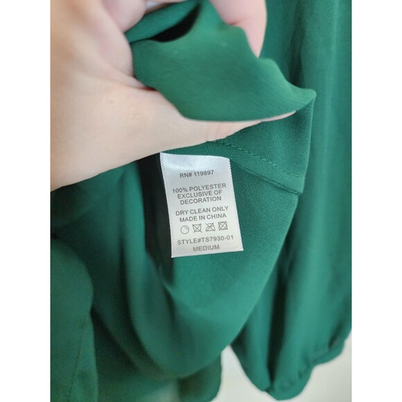 Collective Concepts Blouse Medium Green Sequin Trim Button Down Holiday Top M - Picture 8 of 8